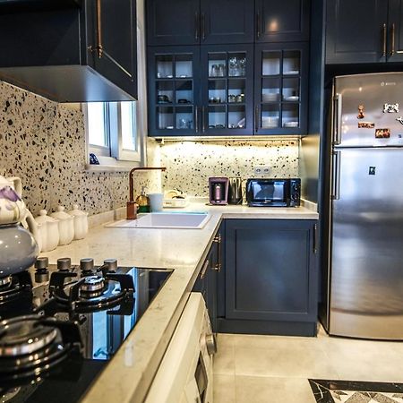 Center Of City In Besiktas 2 Plus 1 With 2 Bathroom And 3 Air Conditioner Estambul Exterior foto
