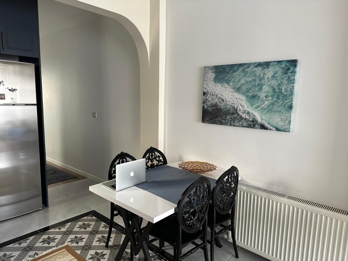 Center Of City In Besiktas 2 Plus 1 With 2 Bathroom And 3 Air Conditioner Estambul Exterior foto